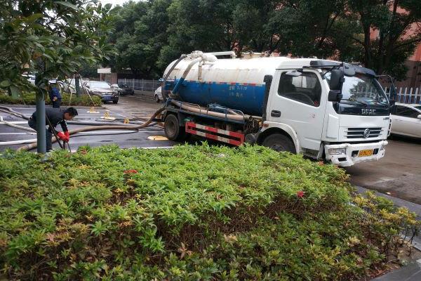 管道疏通車